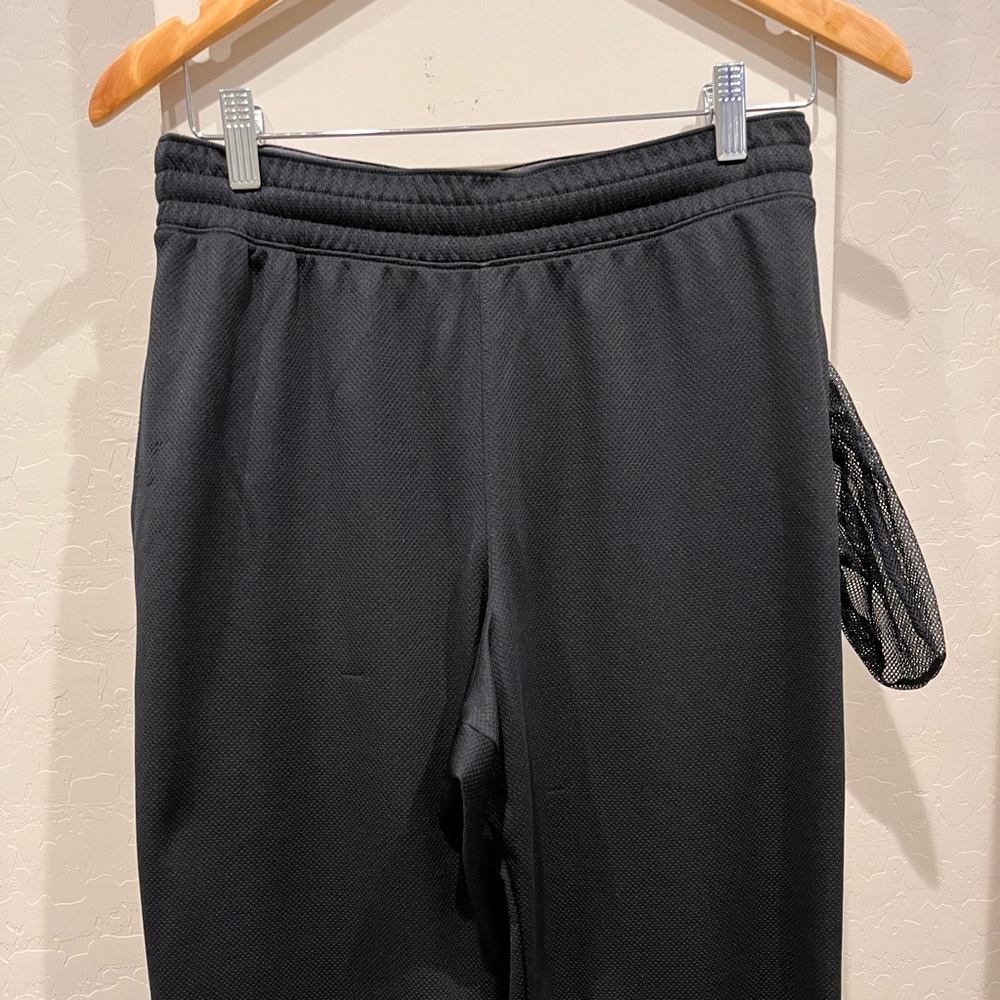Under Armour Loose Fit - M - Sweatpants